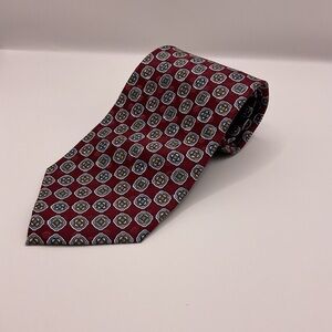 Jos A. Bank Silk Red with Geometric Designs in Ligt Blue/Gold Necktie 3.5 Wide